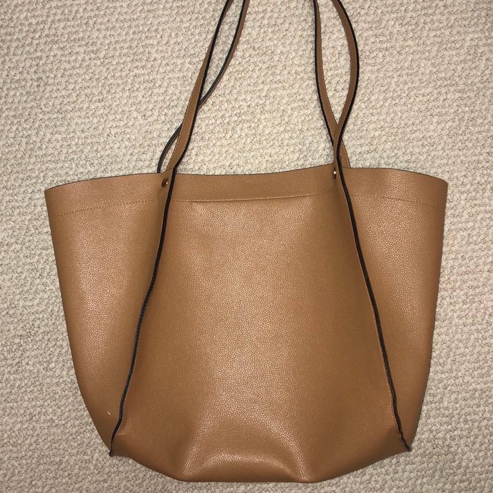H&M tan shoulder purse.